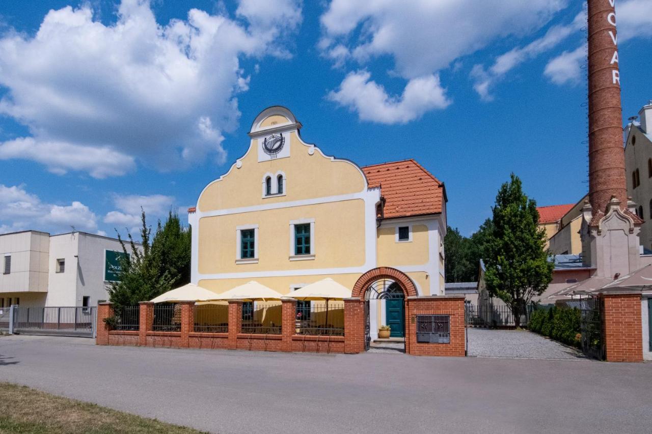 Penzion Elux Břeclav Exterior foto